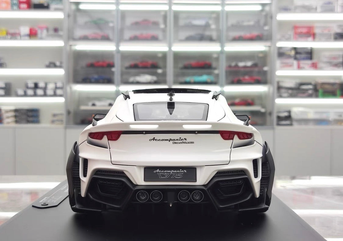 Dreamwalkers 1/18 Ferrari Accompanier D775 Pearl White Resin Model