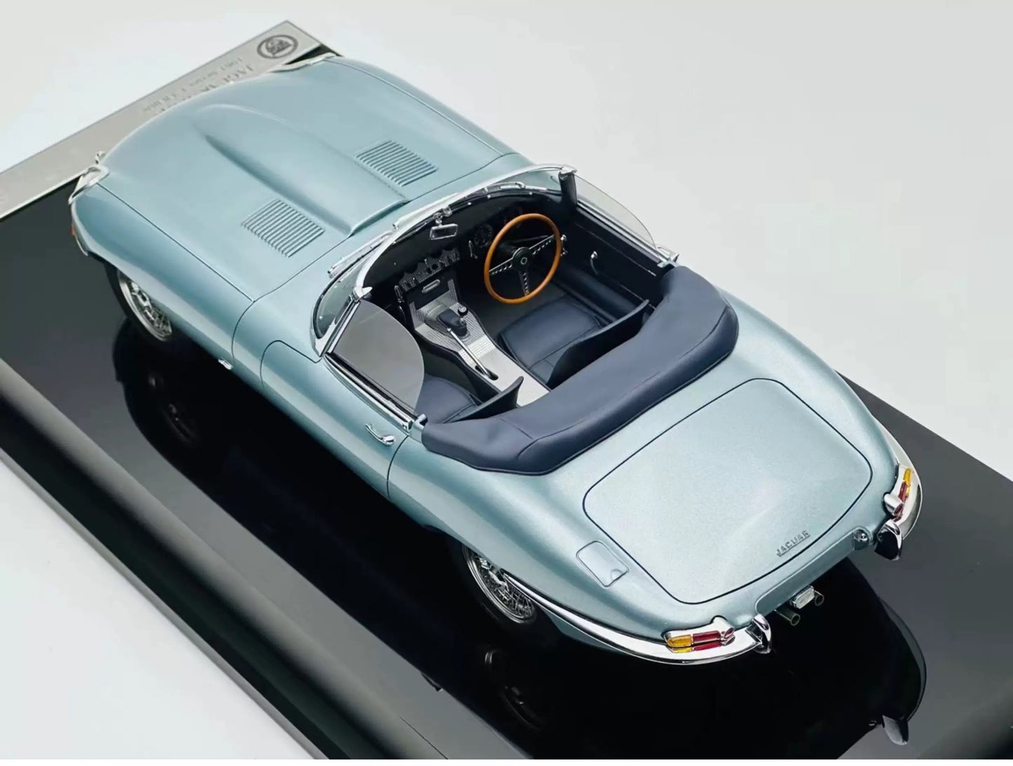 Amalgam 1/18 Jaguar E-Type Roadster Resin Model
