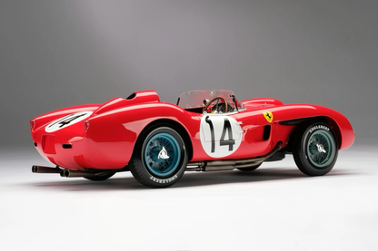 Amalgam 1:8 Ferrari 250 TR 1958 Le Mans Winner Resin Model