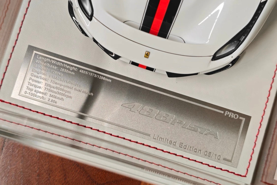 DM Model 1/18 Ferrari 488 Pista Fully Open Resin White 05/10