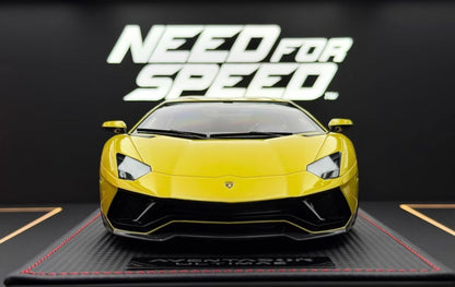 MR 1/18 Lamborghini Aventador LP780-4