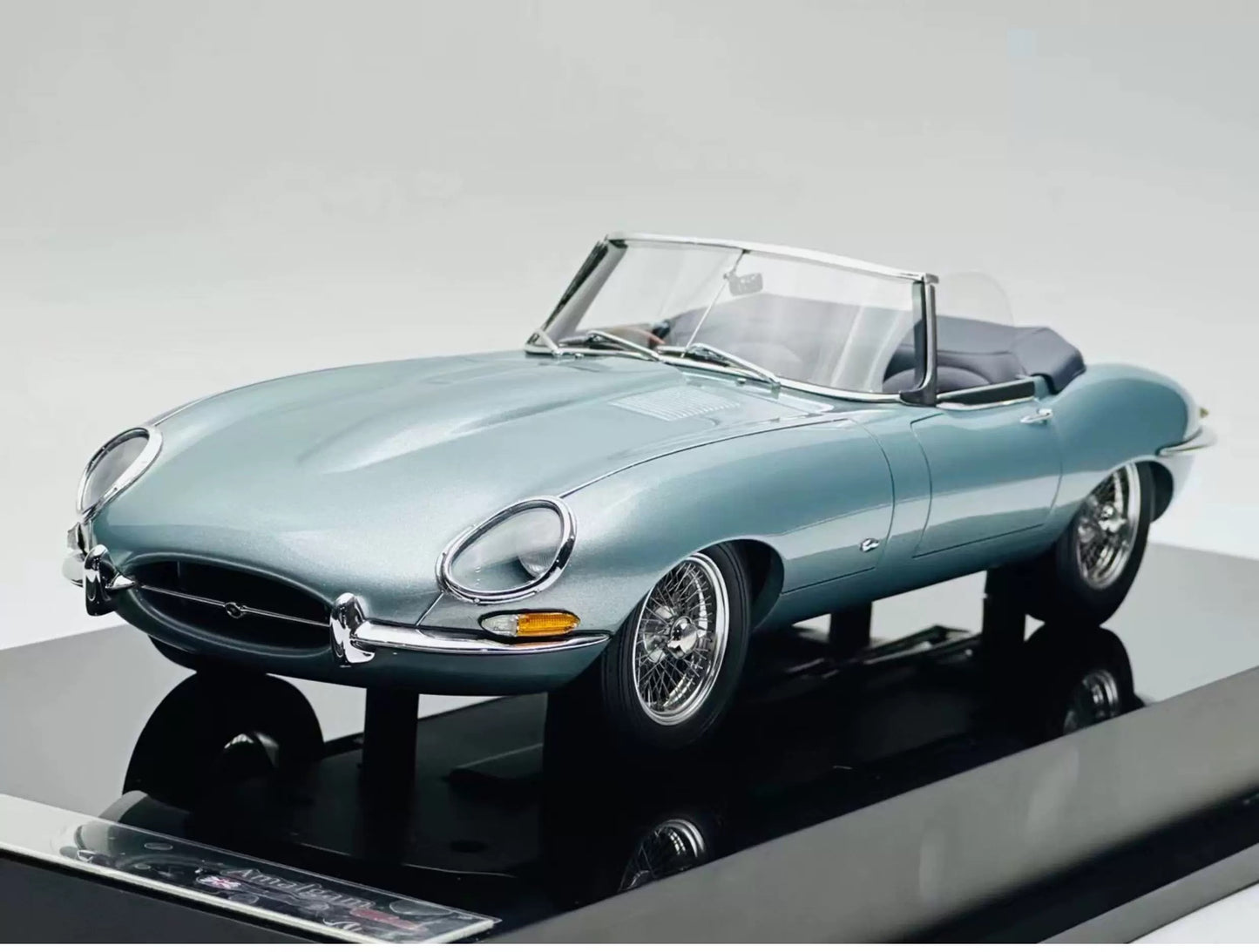 Amalgam 1/18 Jaguar E-Type Roadster Resin Model