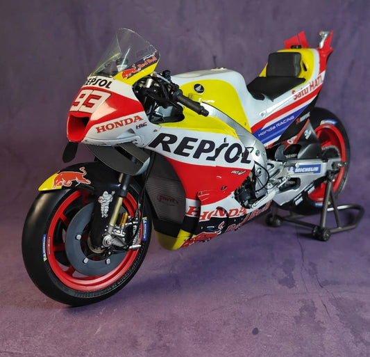 Honda 1/6 GP23 Gloss Finish Resin Motorcycle Model – Pre-order