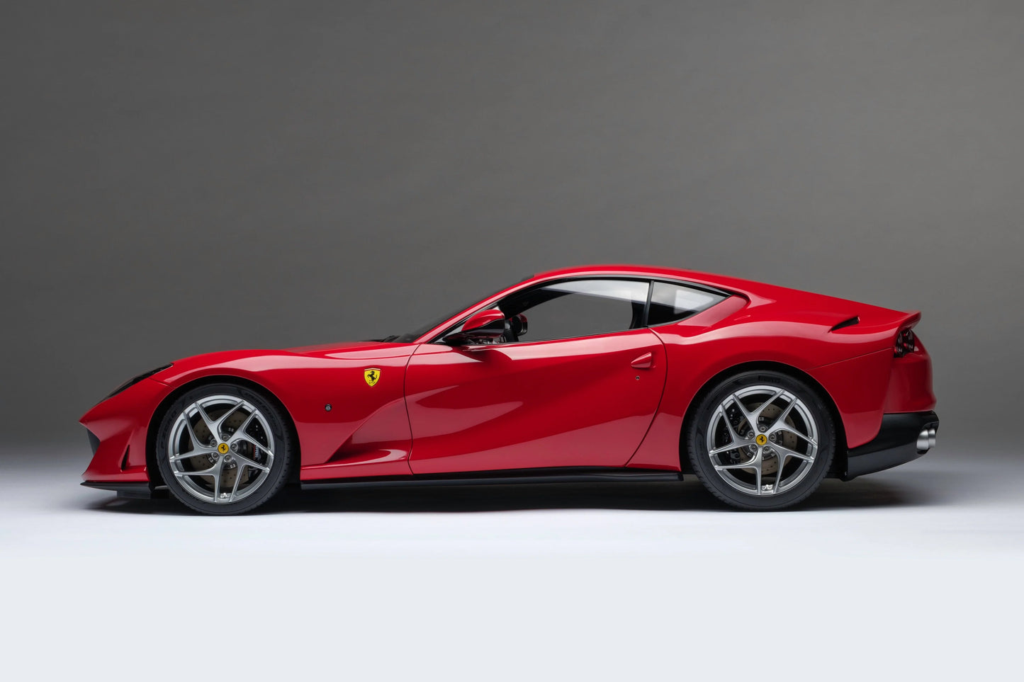 Amalgam 1/8 Ferrari 812 Superfast – Rosso Corsa Red Coupe | Air Shipping from China