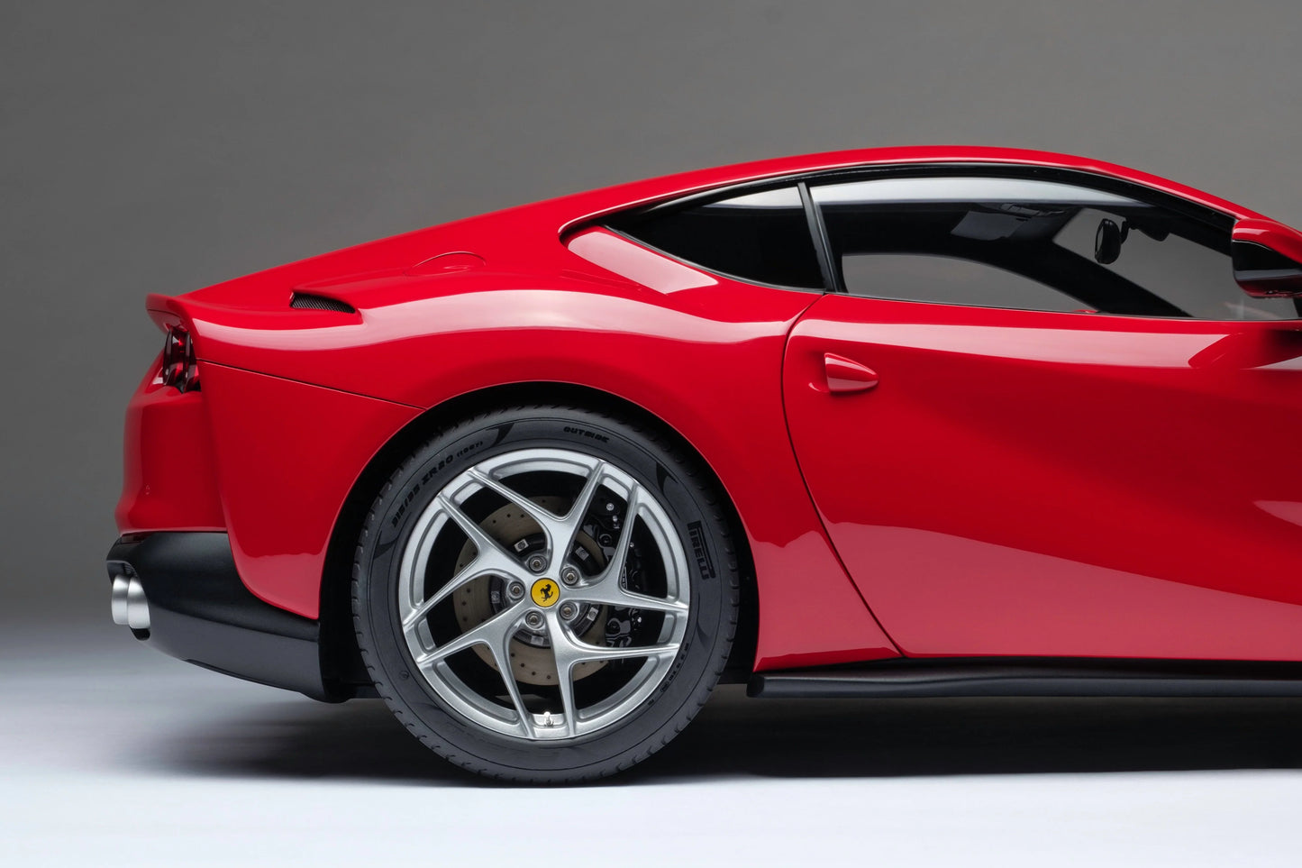 Amalgam 1/8 Ferrari 812 Superfast – Rosso Corsa Red Coupe | Air Shipping from China