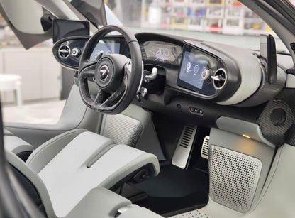 Amalgam 1/8 McLaren Speedtail Electric Version Limited Edition – Ready to Ship