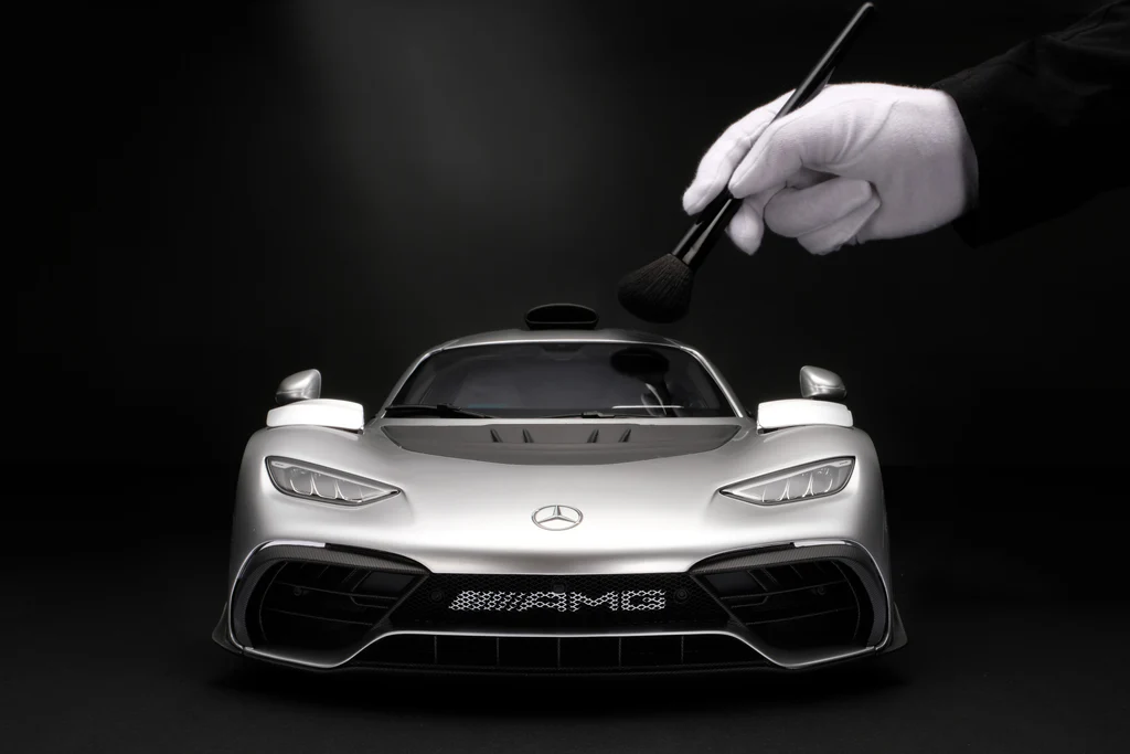 AMALGAM 1/8 Mercedes-AMG ONE Electric Edition Scale Model