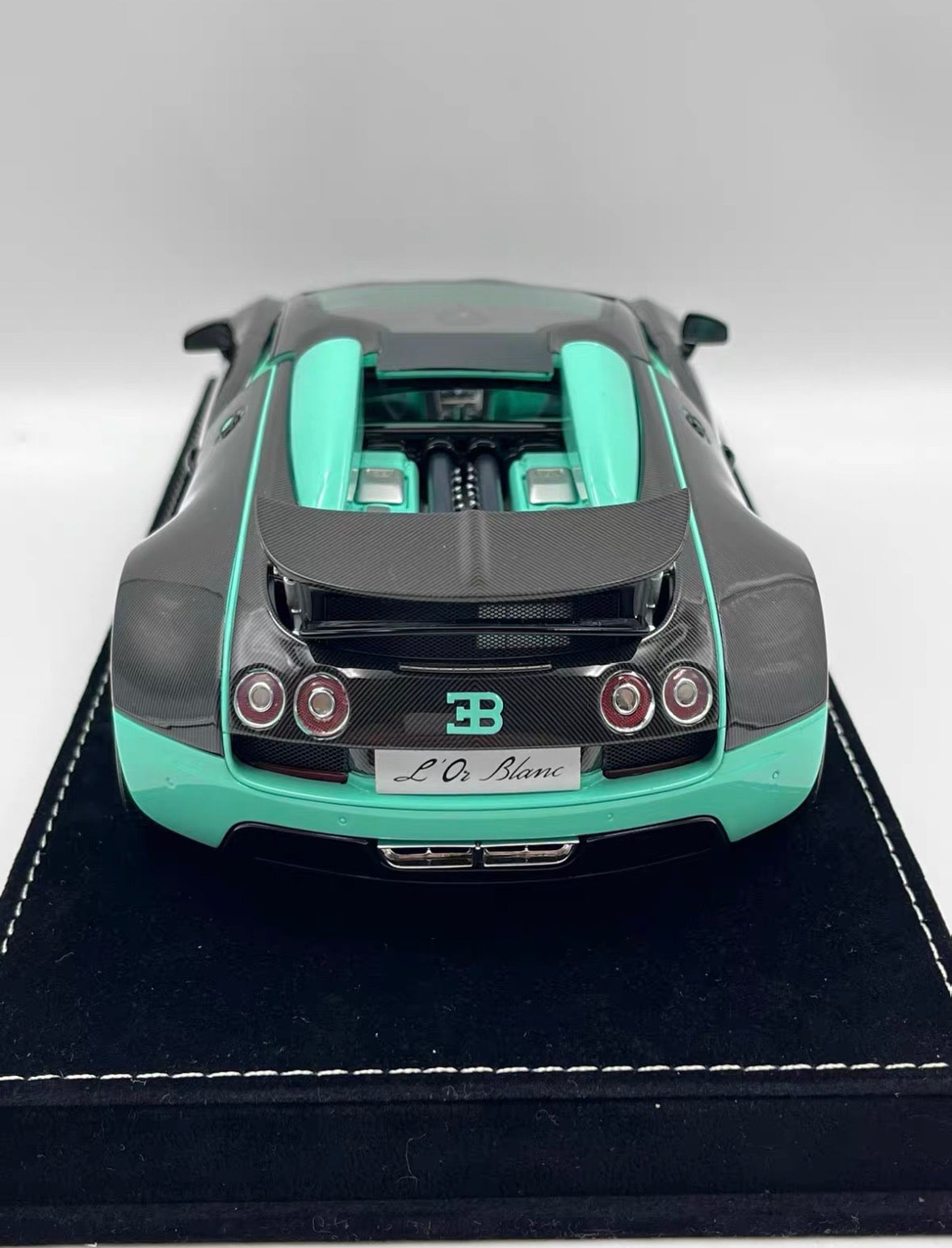 HH Model Bugatti Veyron 16.4 Grand Sport Vitesse Tiffany Carbon 1:18 Limited 10 Edition