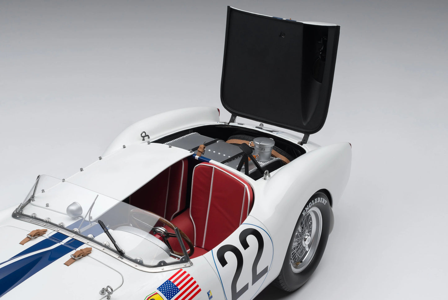 Amalgam 1/8 Ferrari 250 TR 1958 Le Mans #22 “Lucybelle II”