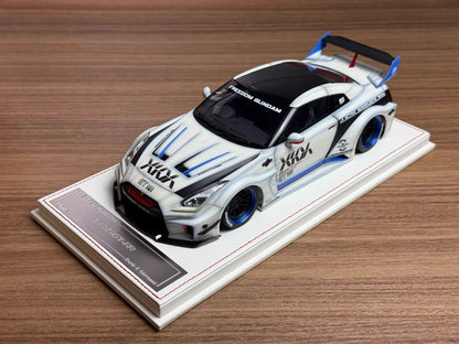 Davis & Giovanni 1/18 LB-Silhouette WORKS GT Nissan 35GT-RR “Freedom Gundam” Matte White (Limited 35)