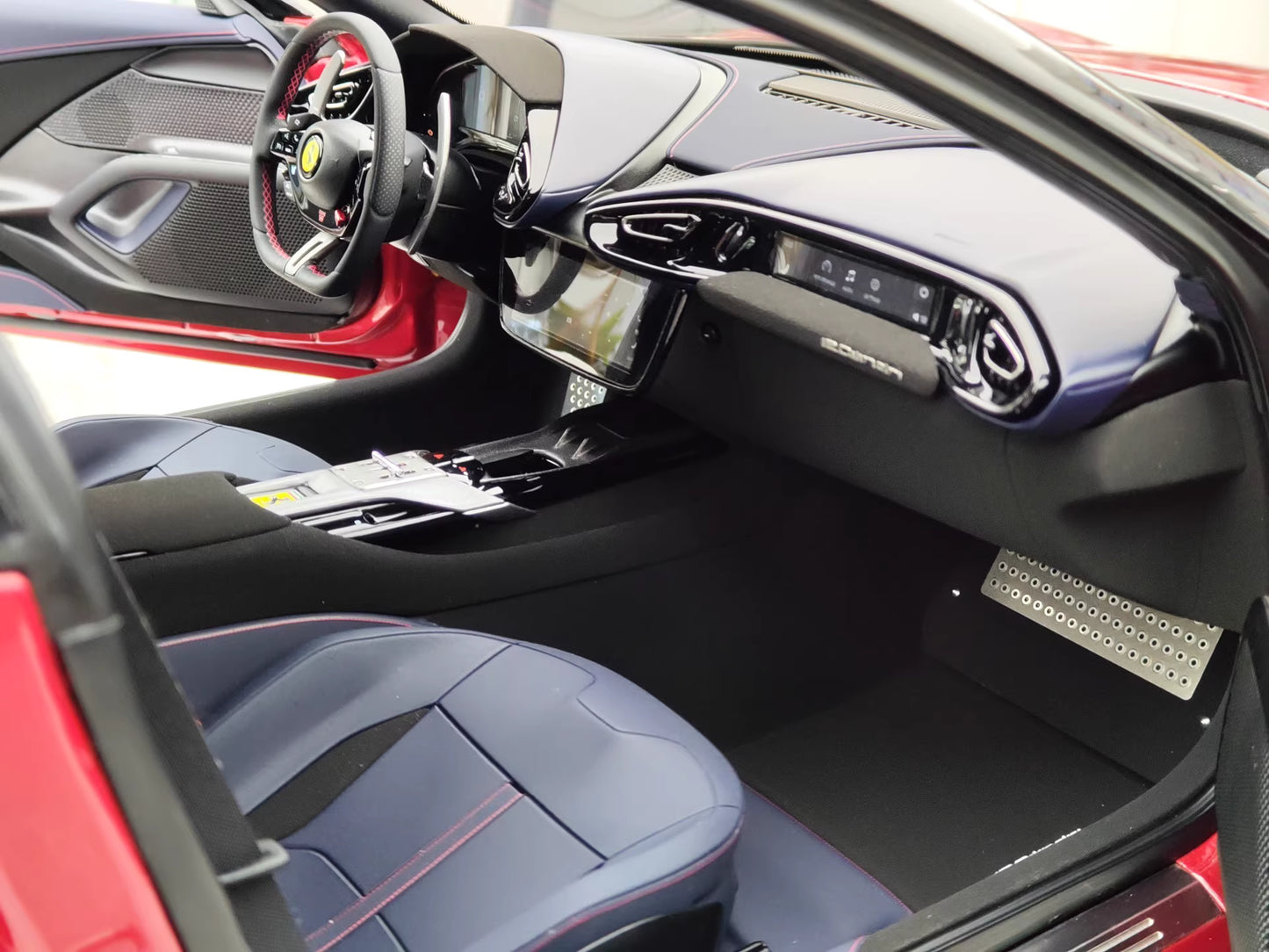 Amalgam 1/8 Ferrari 12 Cilindri – Red Coupe Model | Air Shipping from China