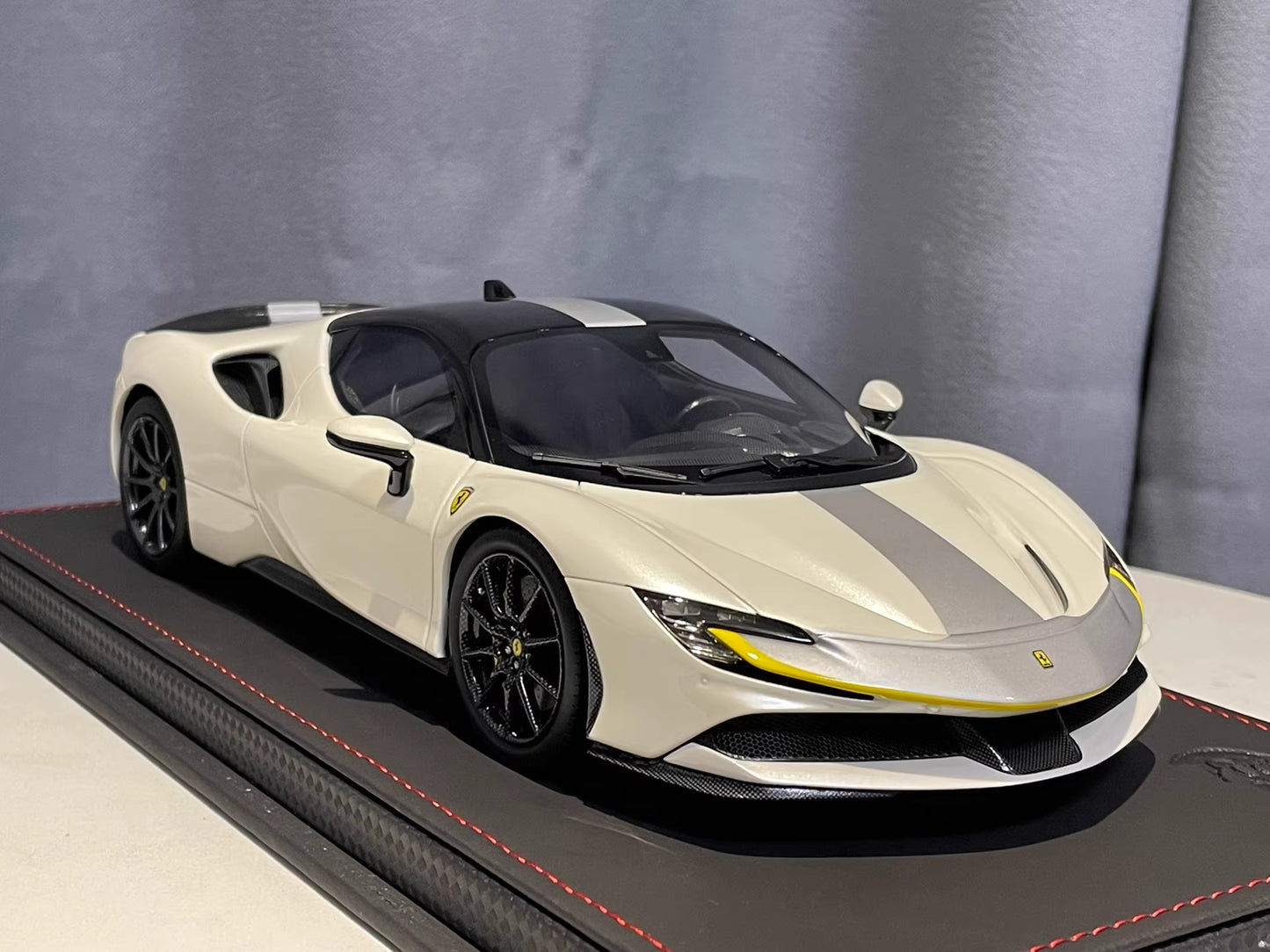 BBR 1/18 Ferrari SF90 Stradale · Pearl White