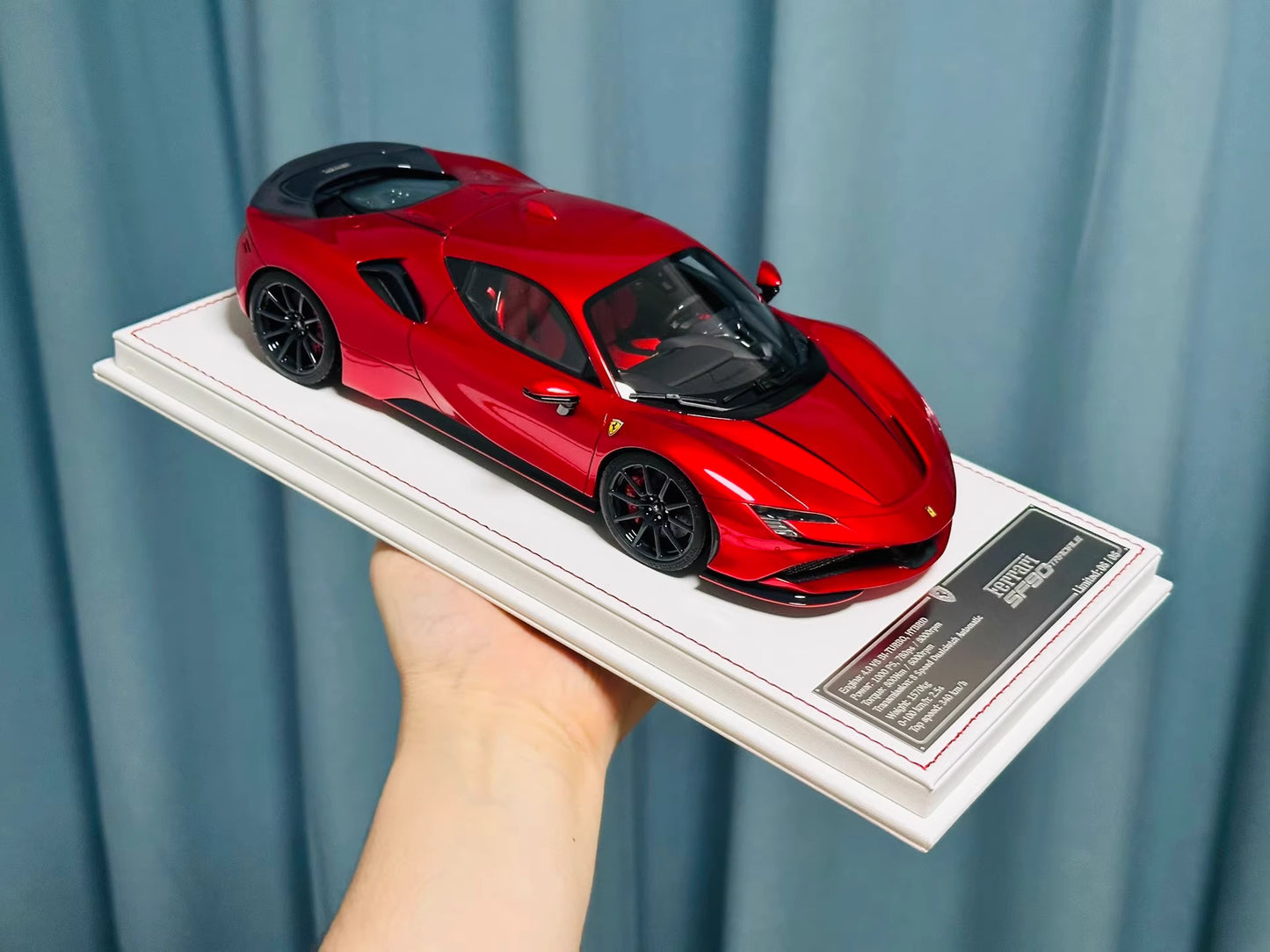 Davis & Giovanni 1/18 Ferrari SF90 Stradale Candy Red No.6/6 Carbon Wheels