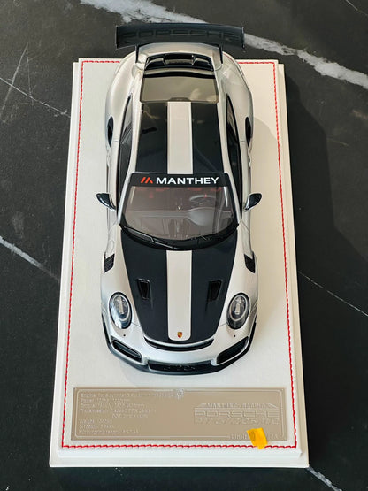 Davis & Giovanni 1/18 Porsche 911 GT2 RS MR 991 GT Silver Weissach Silver Wheels