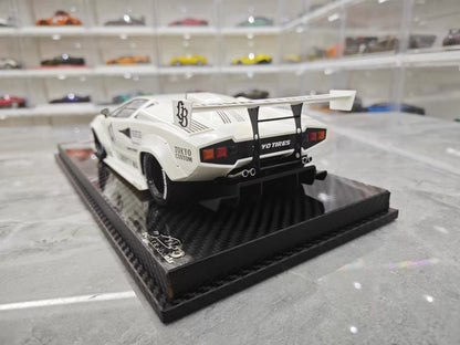 VIP 1/18 Lamborghini Countach LB Widebody White Resin Model with Display Case