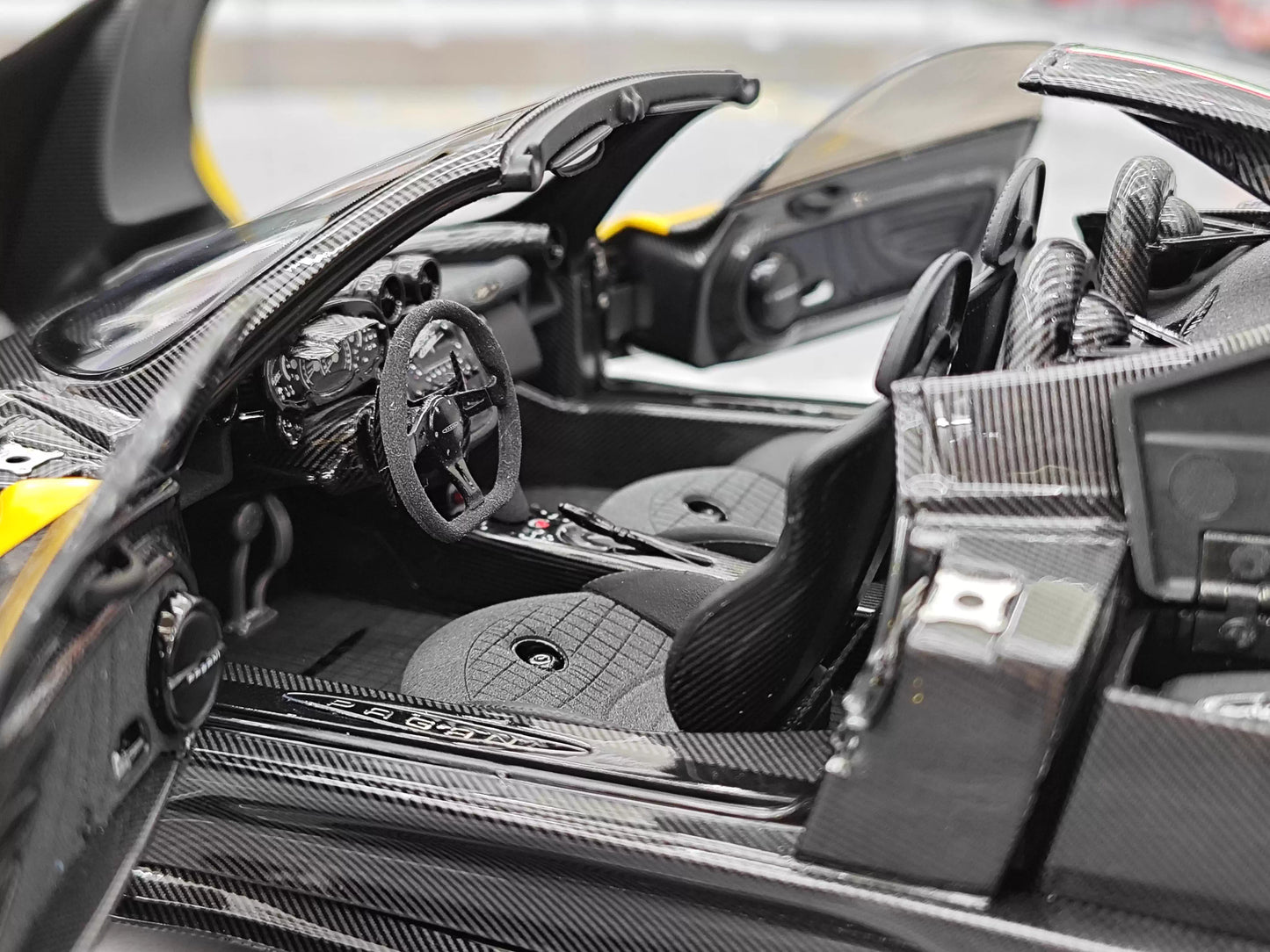 Almost Real 1/18 Pagani Zonda Cinque Yellow Carbon Diecast Model