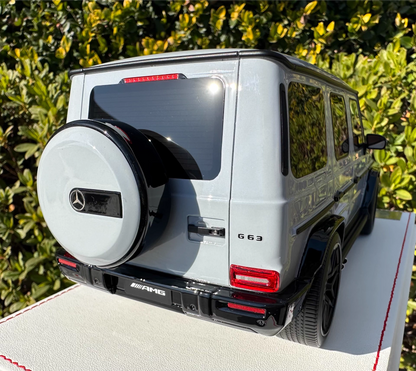 Dino Model 1/18 Mercedes-AMG G63 AMG Cement Grey Resin Model