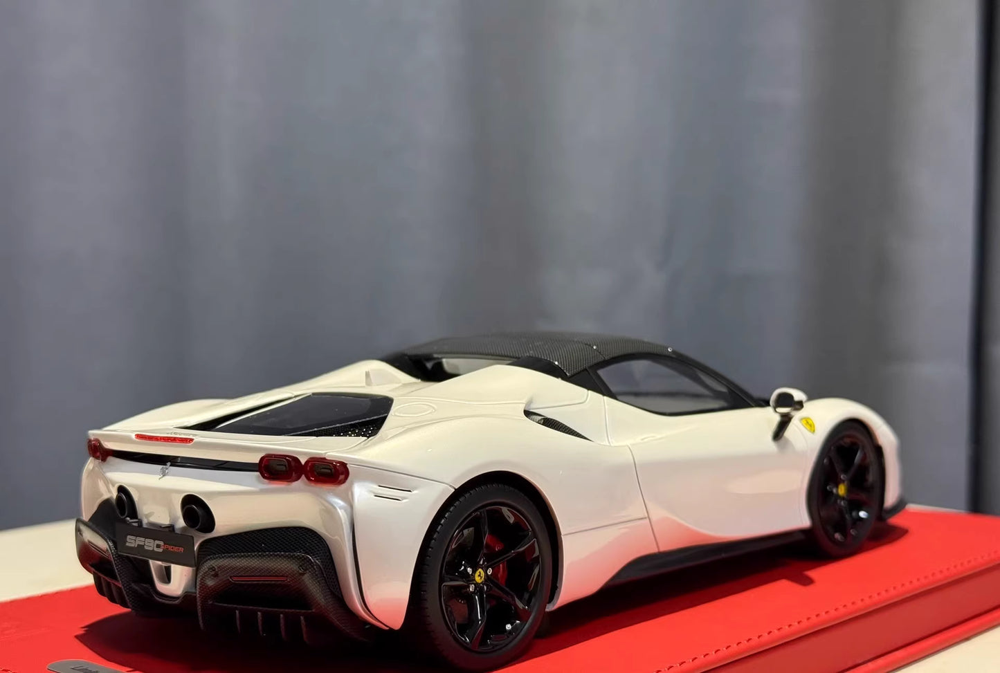 BBR 1/18 Ferrari SF90 Spider Resin Model Pearl White Carbon Roof Deluxe Edition