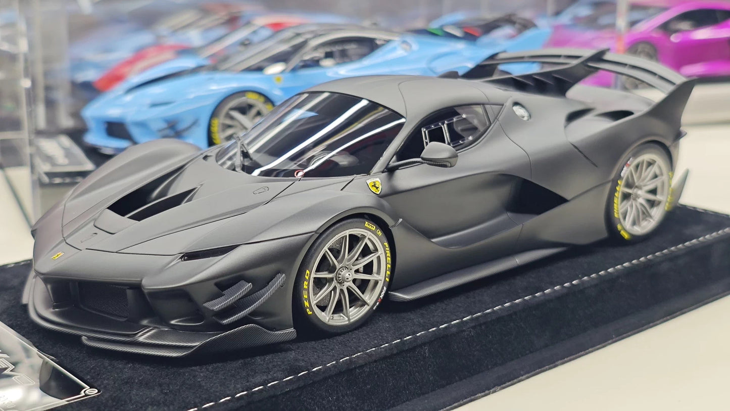 HH Model 1/18 Ferrari FXX-K Evo Resin Model – Matte Black Carbon Race Livery