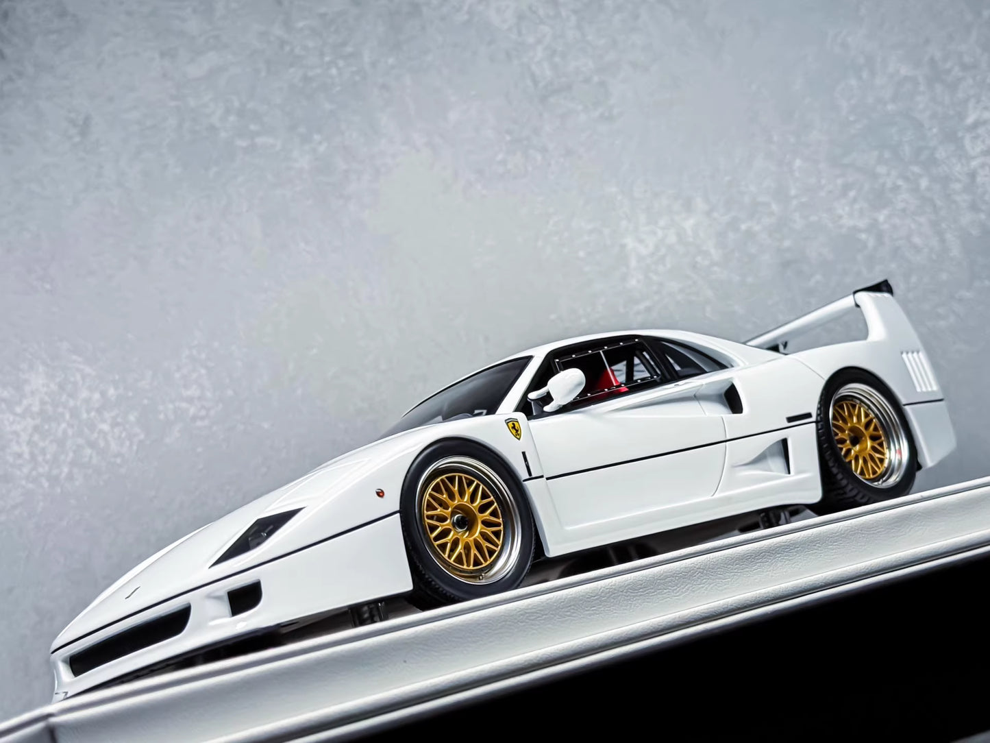 Davis & Giovanni 1/18 Ferrari F40 White Resin Model Red Interior BBS Wheels Limited 15