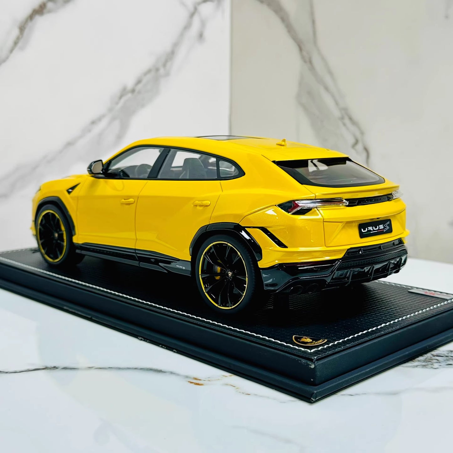 MR Collection 1/18 Lamborghini Urus S Yellow Sunroof One-Off Resin Model 01/01
