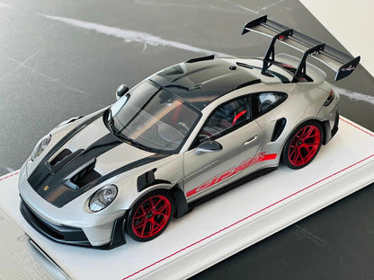 Davis & Giovanni 1/18 Porsche 911 GT3 RS 992.1 GT Silver Red Wheels Weissach