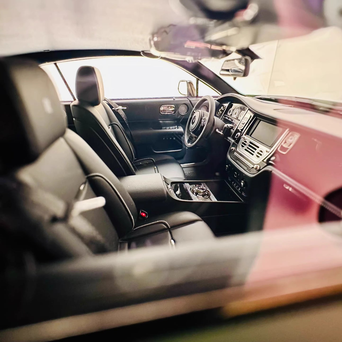 Davis & Giovanni 1/18 Rolls-Royce Wraith Matte Green Resin Model