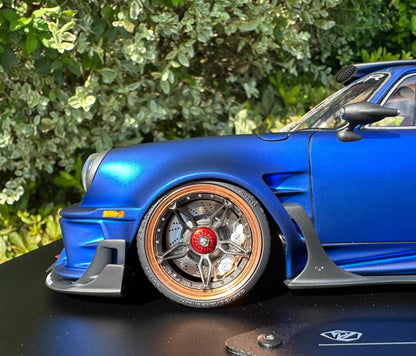 DreamWalkers 1/18 Porsche 911 “Chevalier D995” Blue Resin Model (Orange Interior)