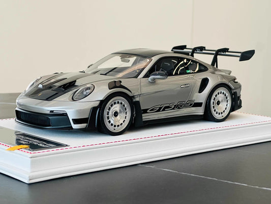 Davis & Giovanni 1/18 Porsche 911 GT3 RS 992.1 GT Silver Deep Dish Wheels