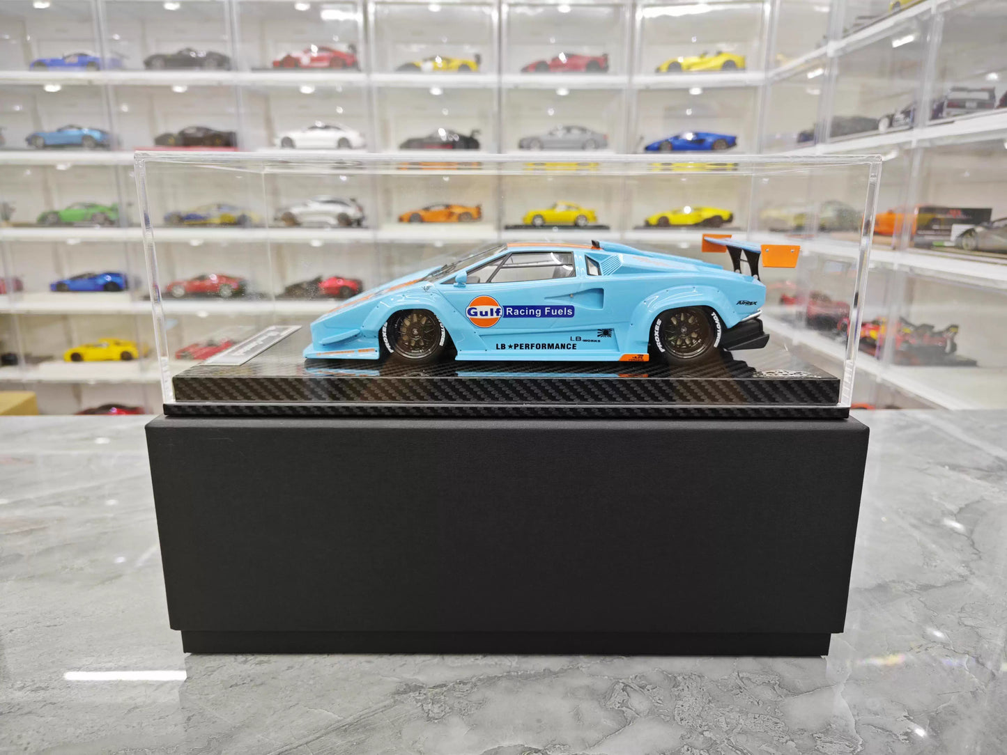 VIP 1/18 Lamborghini Countach LB Widebody Gulf Livery Resin Model with Display Case