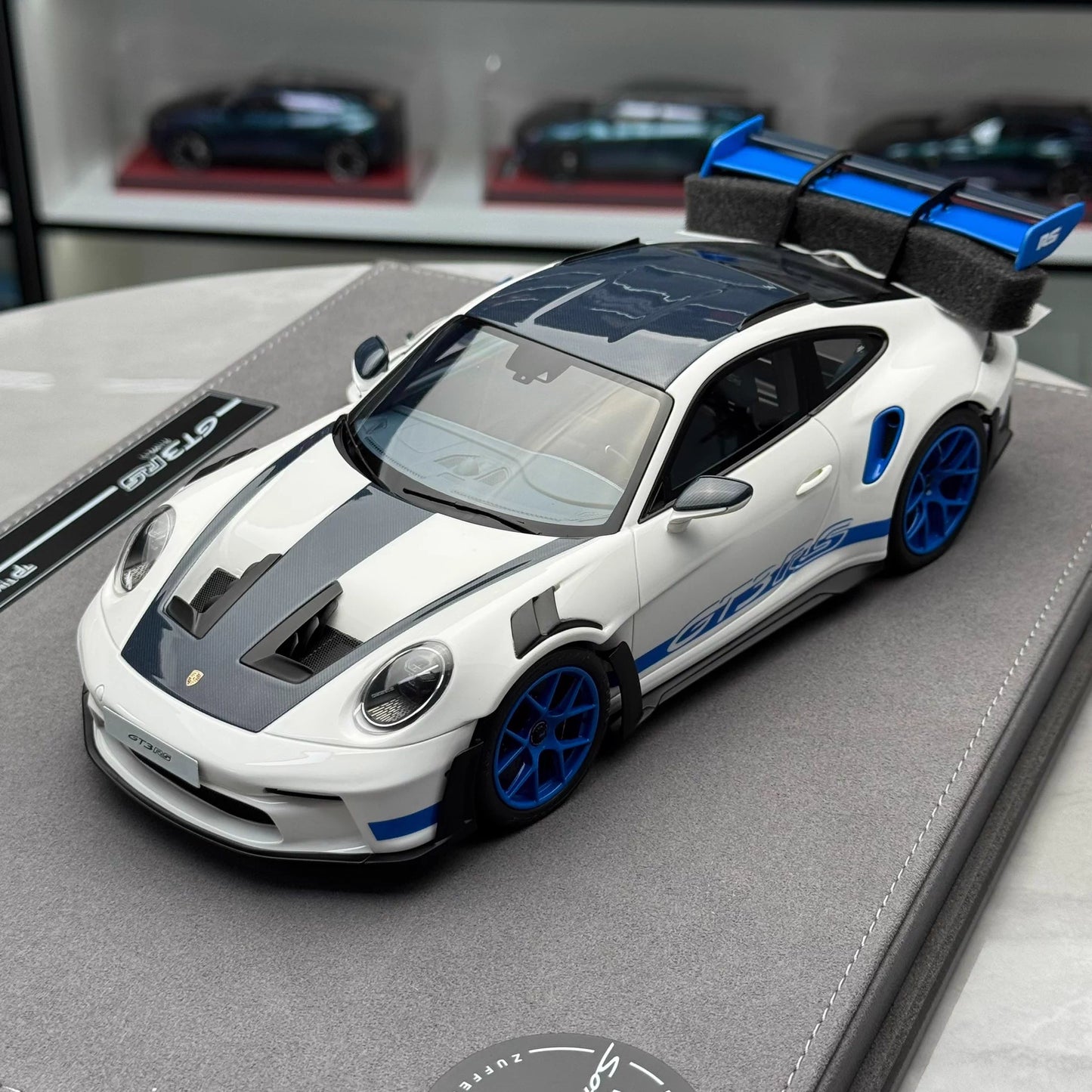 TP 1:18 + 1:64 Porsche 911 GT3 RS (992) Sonderwunsch Set · White/Carbon Grey/Blue