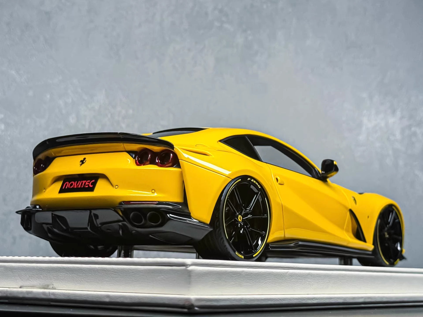 Davis & Giovanni 1/18 Ferrari 812 Superfast Novitec Rare Yellow Resin Model Limited 10