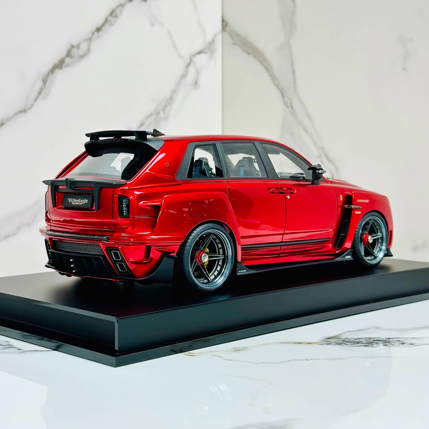 DreamWalkers 1/18 Rolls-Royce Cullinan RR.Darknight D900 Flame Red Resin Model LE 99