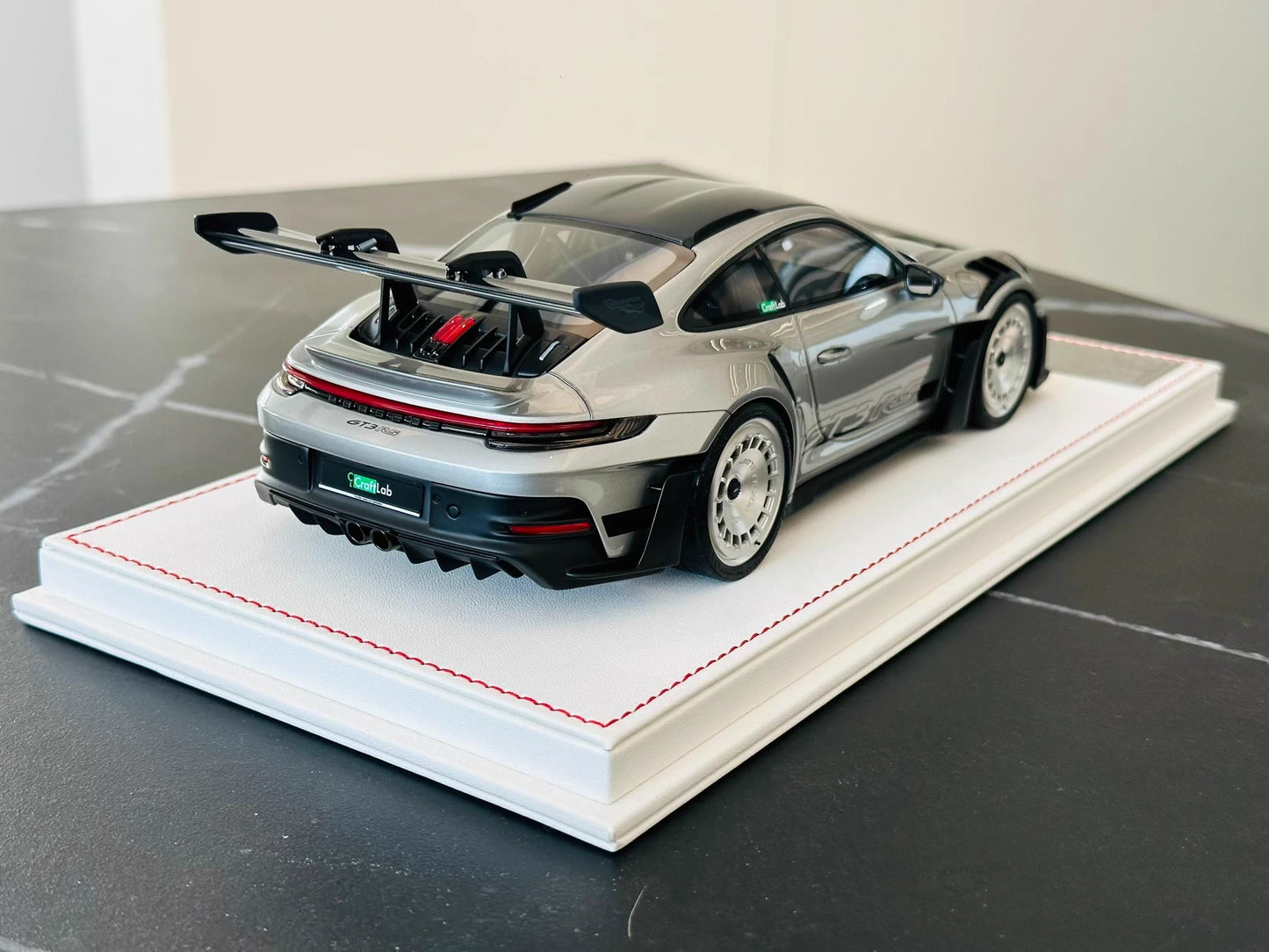 Davis & Giovanni 1/18 Porsche 911 GT3 RS 992.1 GT Silver Deep Dish Wheels
