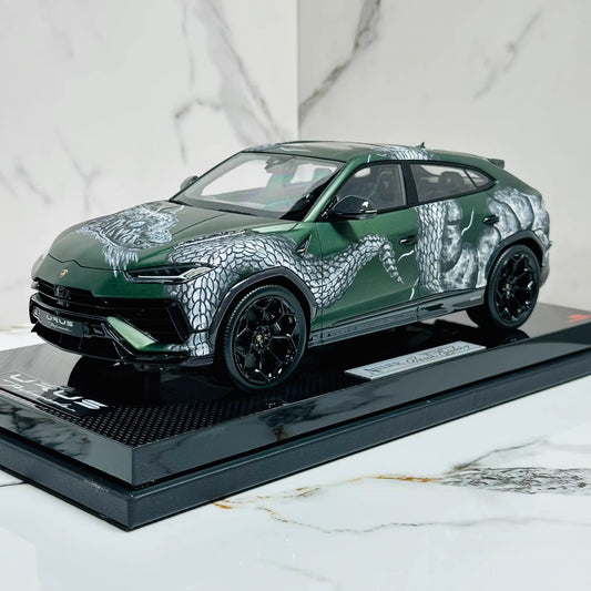 MR Collection 1/18 Lamborghini Urus One-Off Hand-Painted Dragon Resin Model 01/01