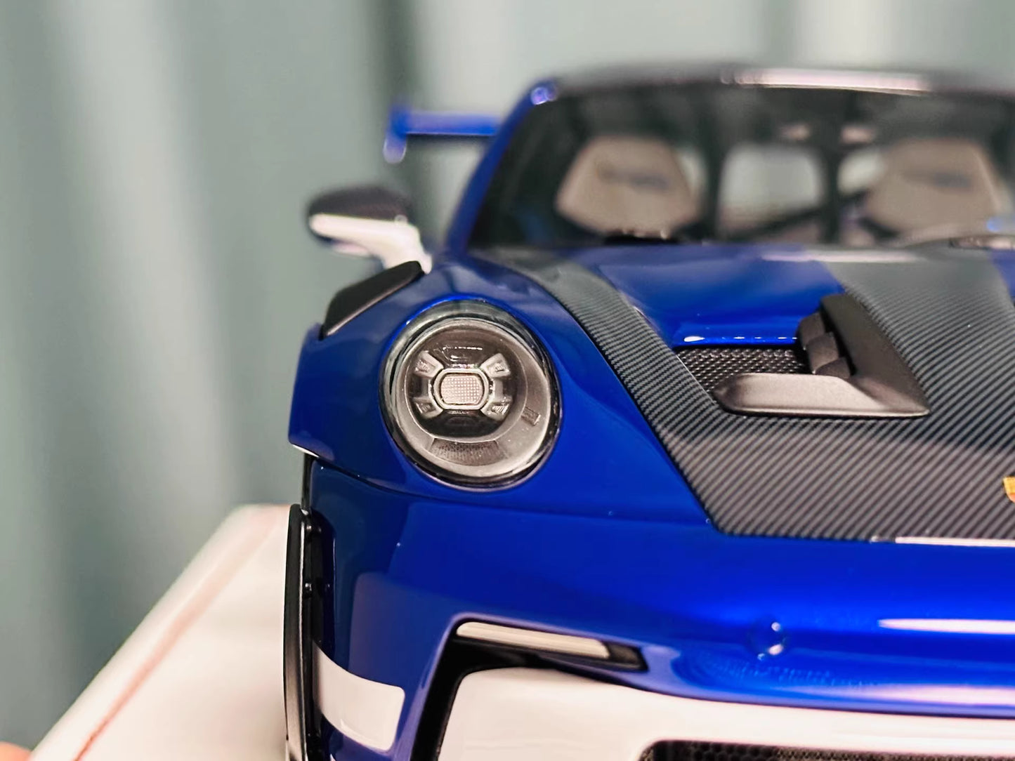 Davis & Giovanni 1/18 Porsche 911 GT3 RS 992.1 PTS San Marino Blue | LE 20