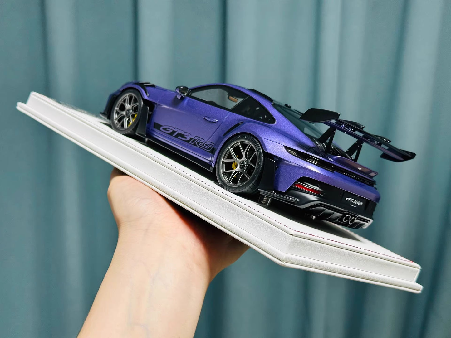 Davis & Giovanni 1/18 Porsche 911 GT3 RS 992.1 PTS Amethyst Purple Limited 6 pcs