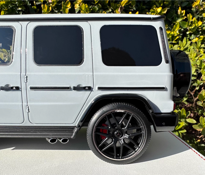 Dino Model 1/18 Mercedes-AMG G63 AMG Cement Grey Resin Model