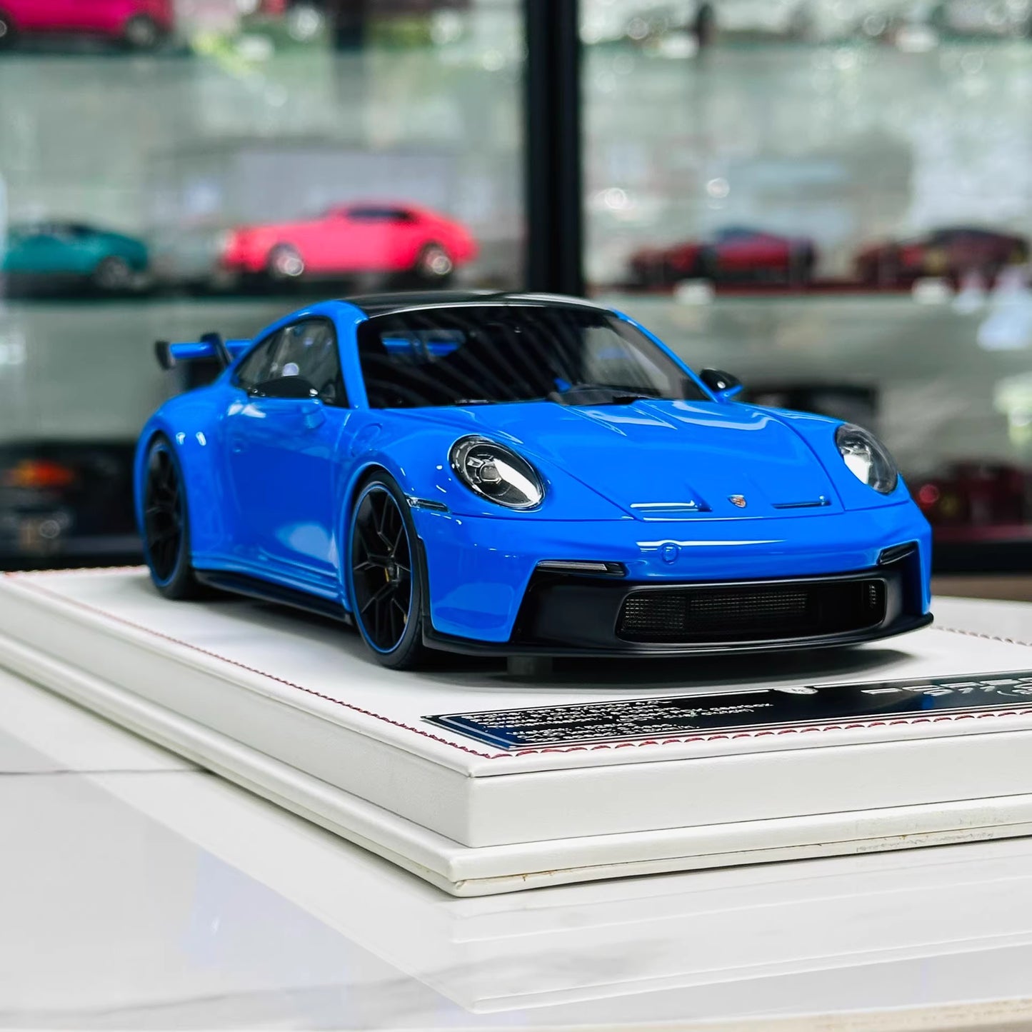 Davis&Giovanni 1/18 Porsche 911 GT3 (992) Shark Blue Limited 40 Resin