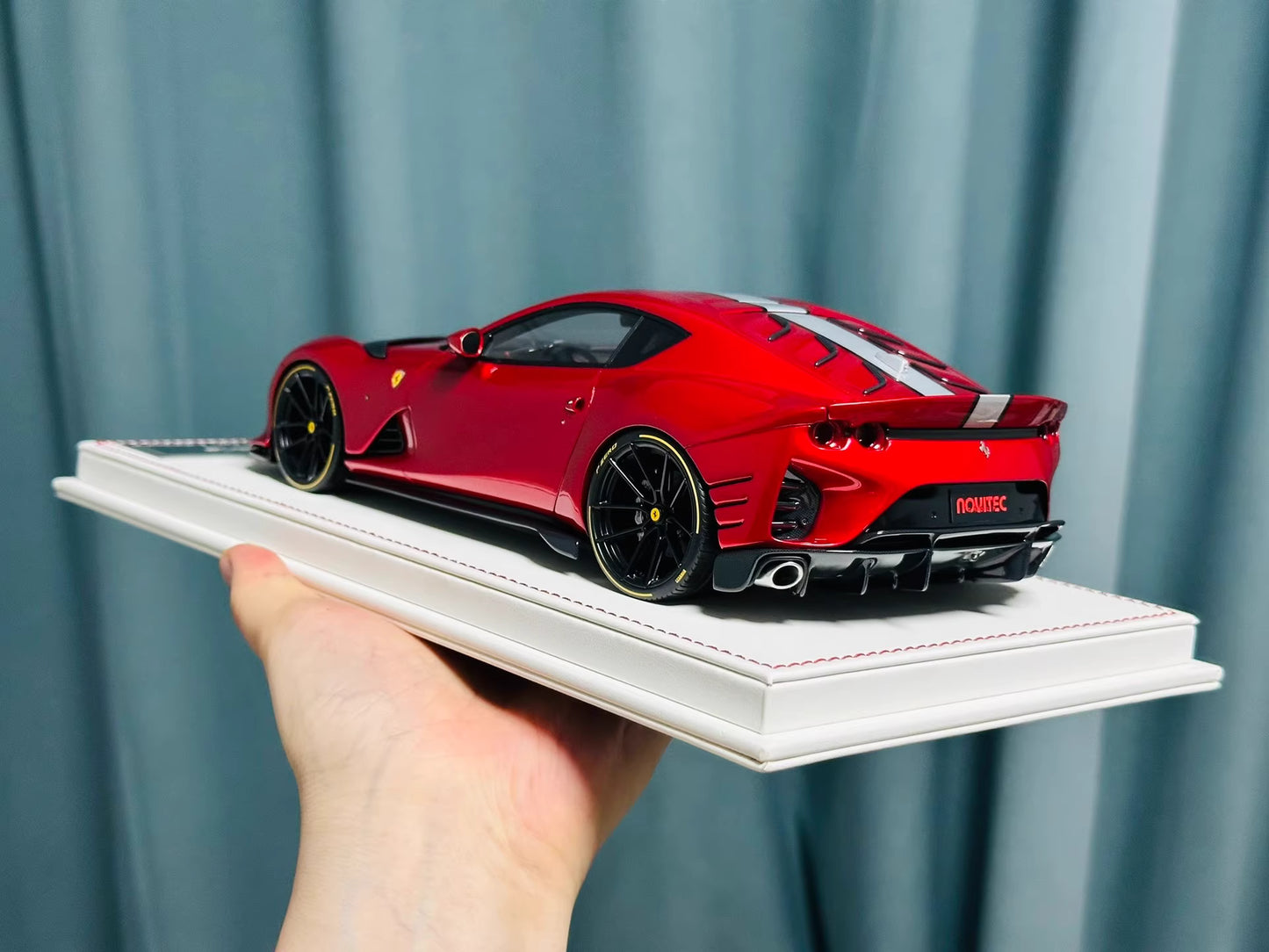 Davis & Giovanni 1/18 Ferrari 812 Competizione Novitec Rosso Red Limited 30 pcs