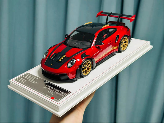 Davis & Giovanni 1/18 Porsche 911 GT3 RS 992.1 Magma Red Weissach Gold Wheels Limited 8 pcs