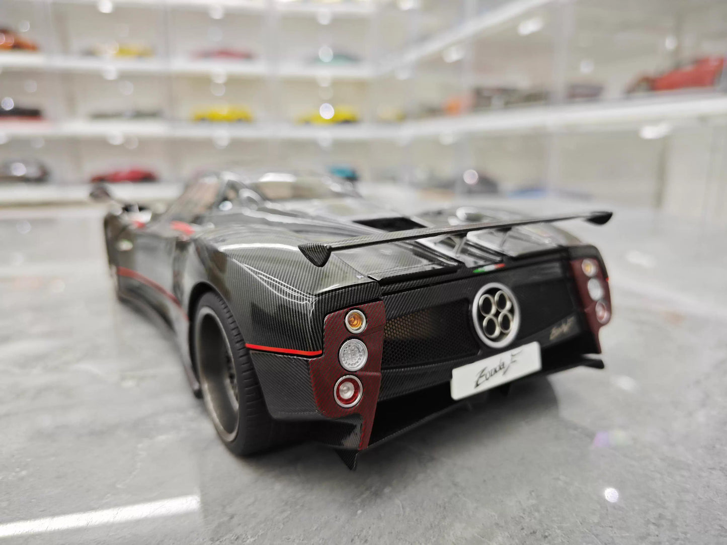Almost Real 1/18 Pagani Zonda Cinque Exposed Carbon Diecast Model