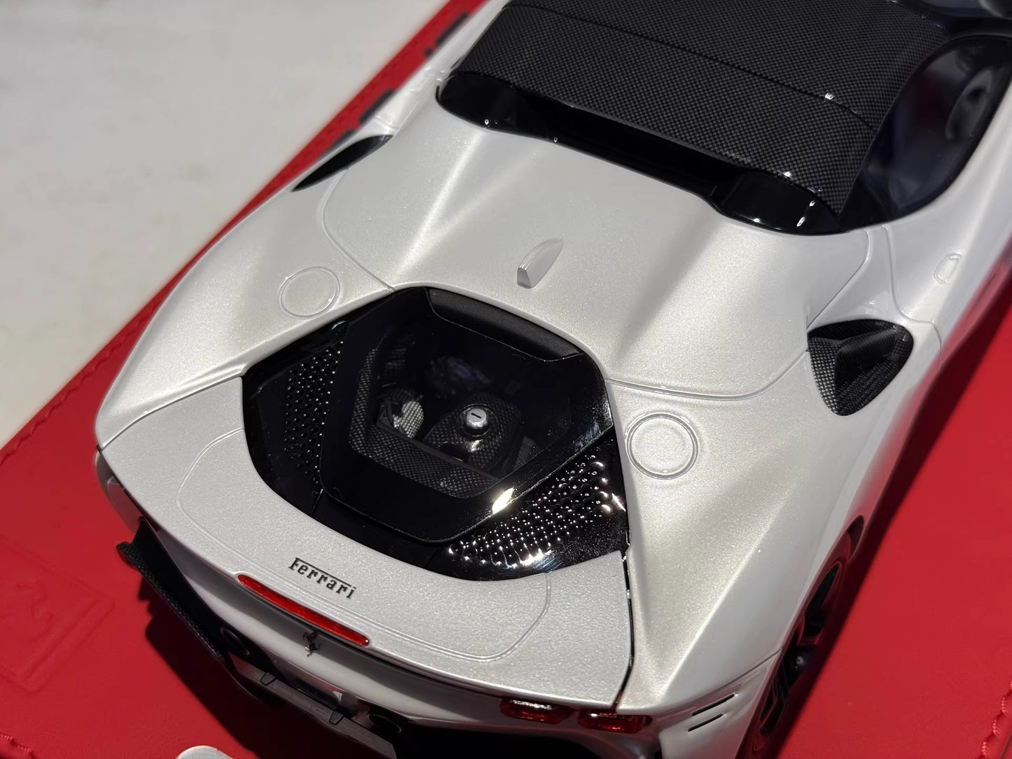 BBR 1/18 Ferrari SF90 Spider Resin Model Pearl White Carbon Roof Deluxe Edition