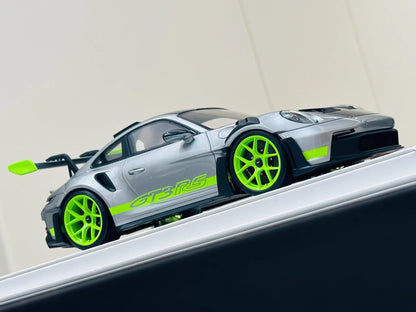 Davis & Giovanni 1/18 Porsche 911 GT3 RS 992.1 GT Silver Acid Green Wheels