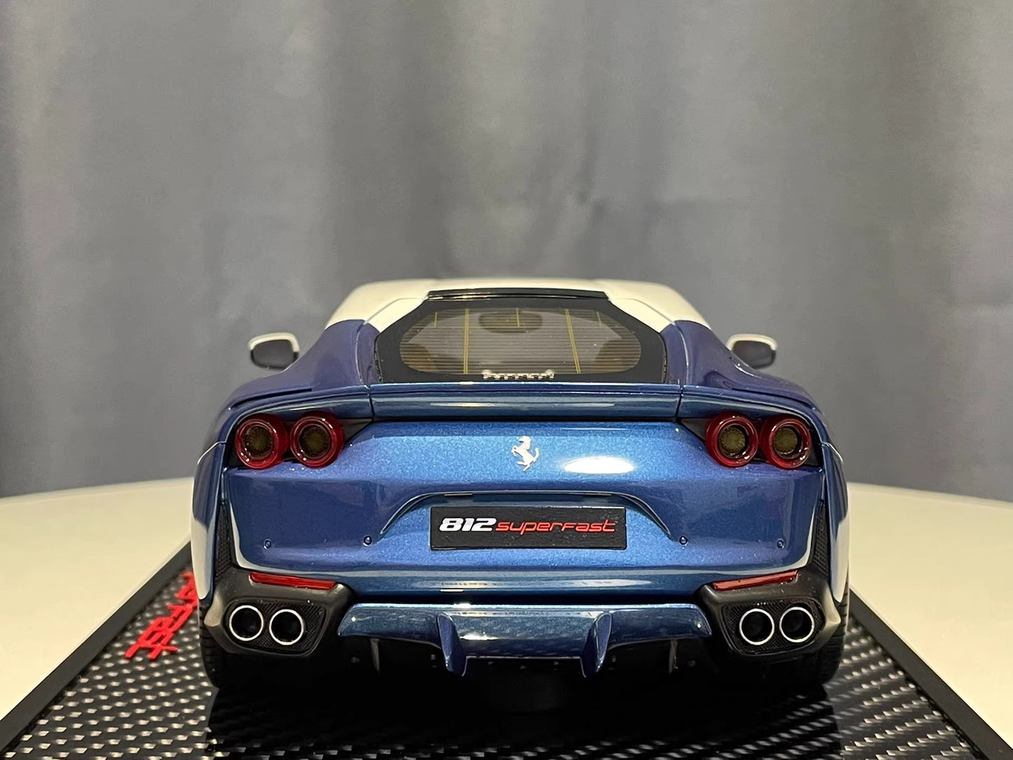 BBR 1/18 Ferrari 812 Superfast · Metallic Blue with White Roof