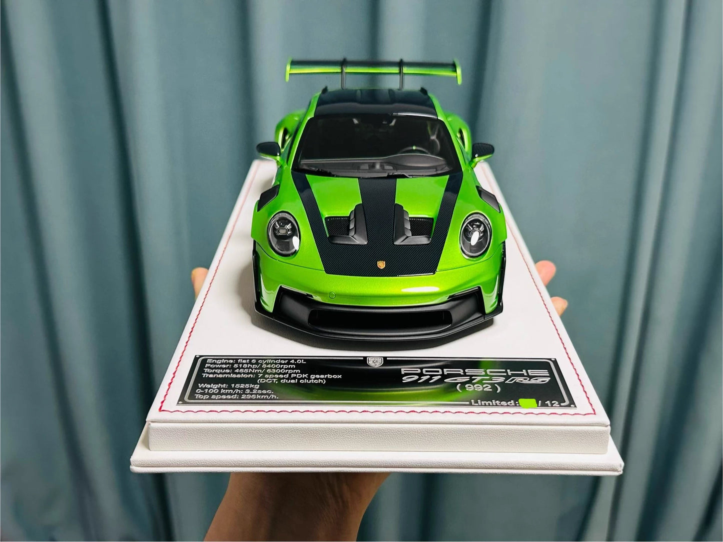 Davis & Giovanni 1/18 Porsche 911 GT3 RS 992.1 AW Green | Limited 12