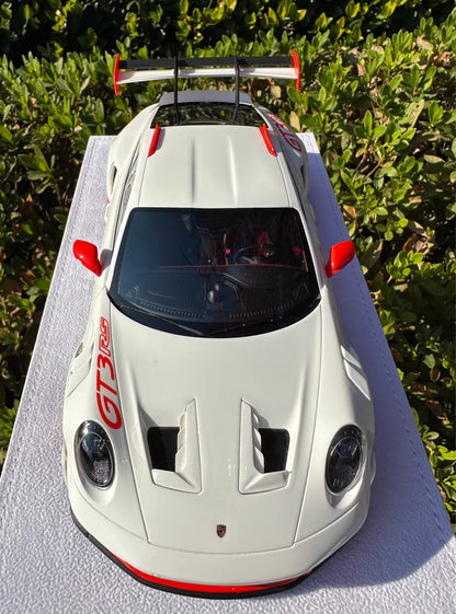 FuelMe 1/18 Porsche 911 GT3 RS (992) White / Red Resin Model