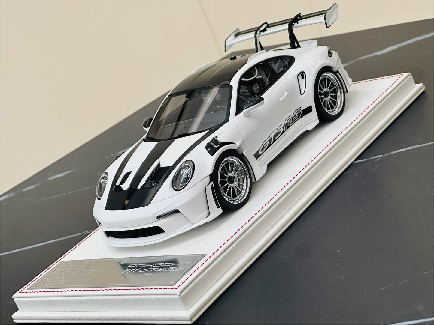 Davis & Giovanni 1/18 Porsche 911 GT3 RS 992.1 Polar White Weissach Silver Wheels Limited 10 pcs