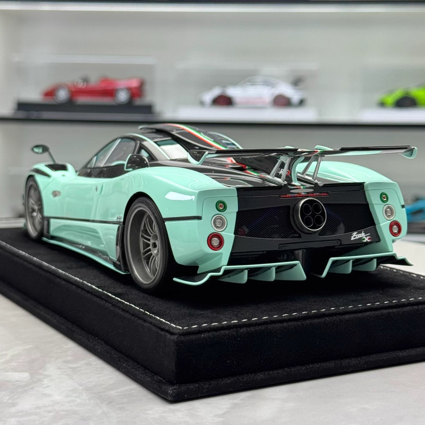 HH 1:18 Pagani Zonda 760 (Zonda Specials) Hardtop Resin Model · Mint Tricolore