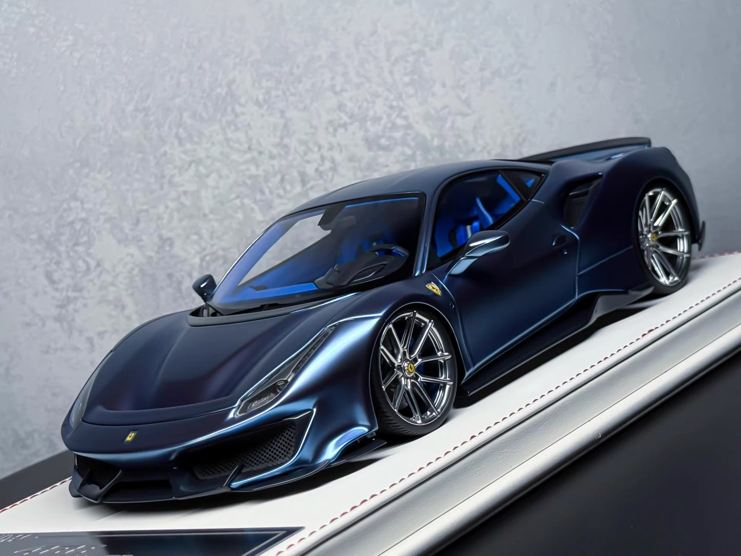 Davis & Giovanni 1/18 Ferrari 488 Pista Matte Ice Blue Resin Model Limited 20